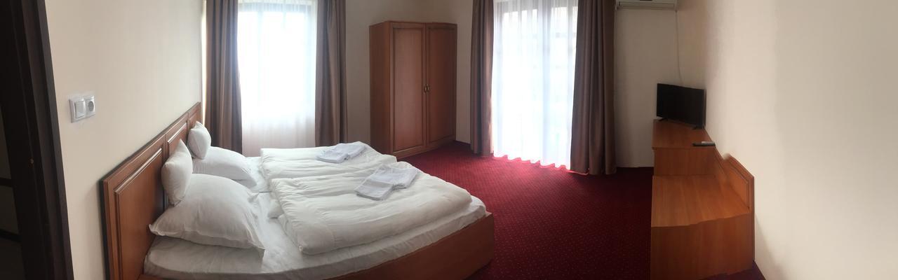 Karikas Hotel Hajduszoboszlo Exterior photo
